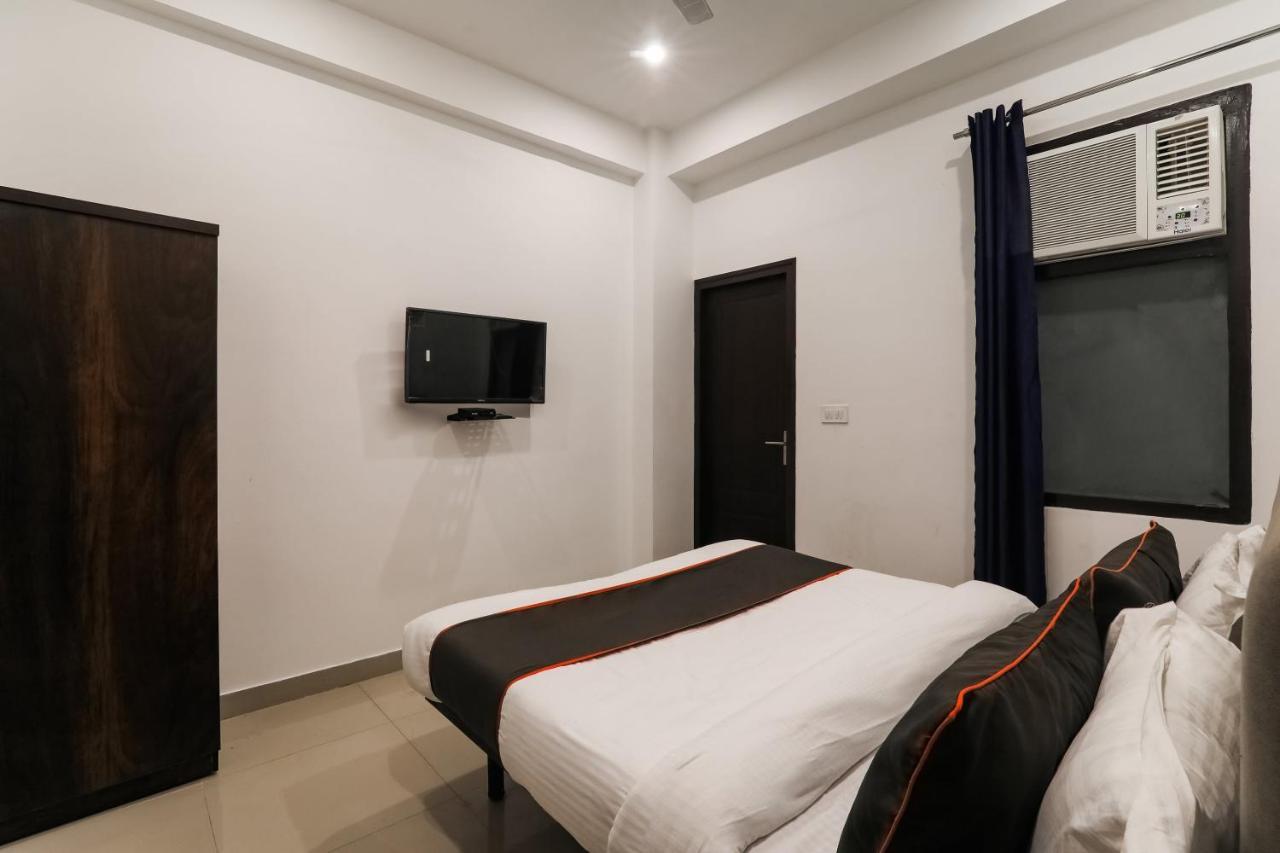 Collection O Insight Near Gomti Riverfront Park Hotel