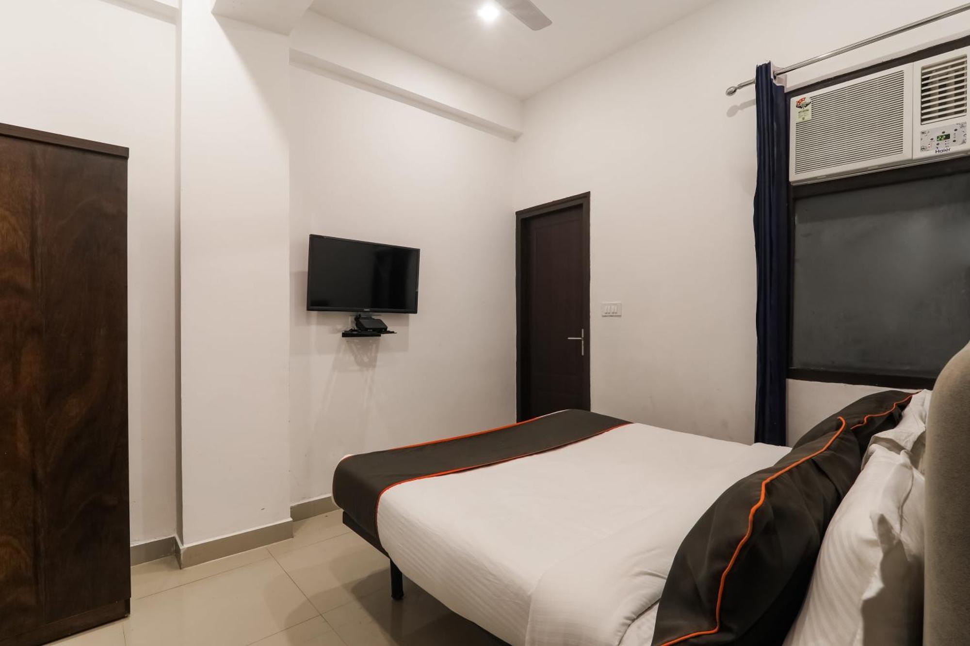 Hotel Collection O Insight Near Gomti Riverfront Park 4*