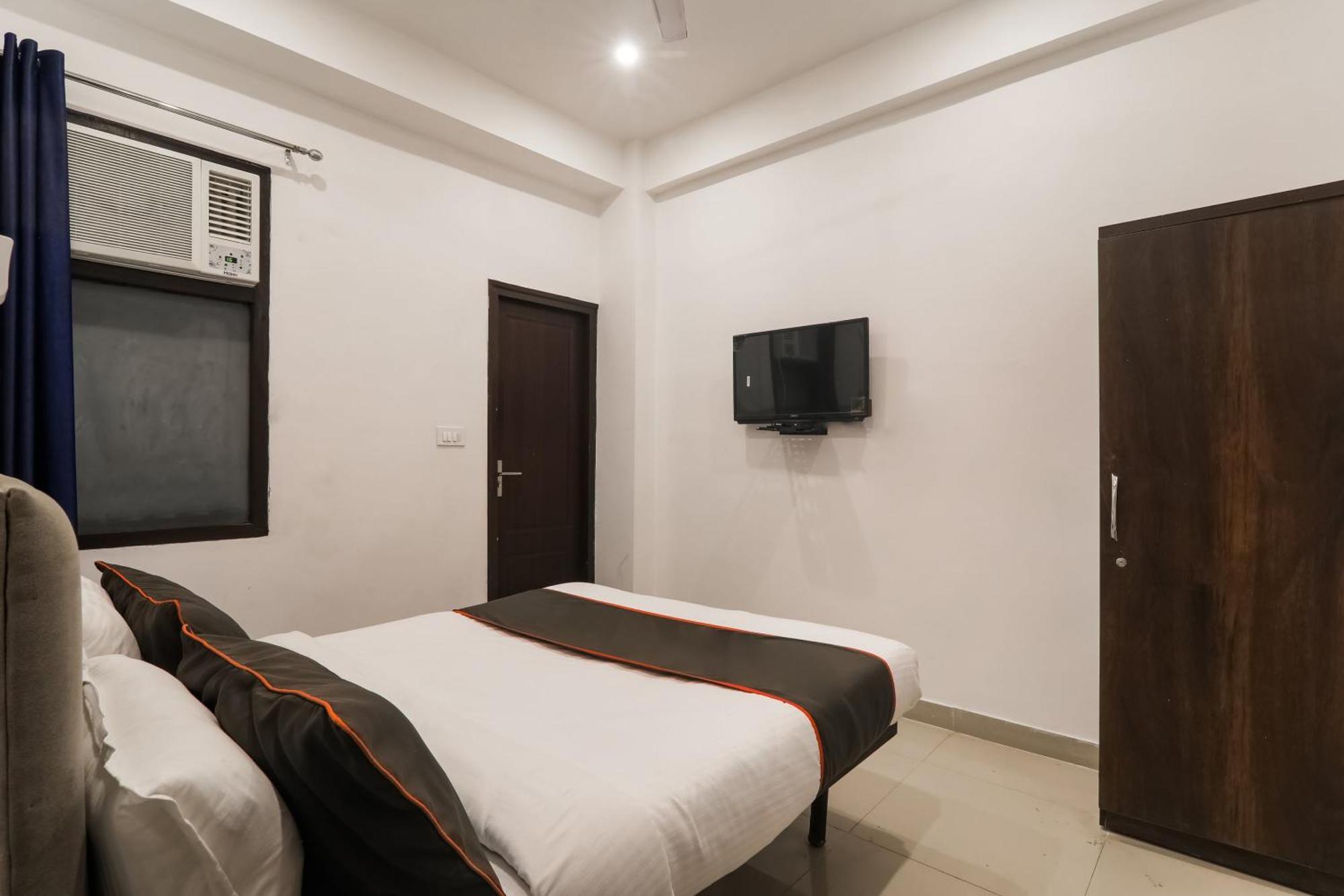 Hotel Collection O Insight Near Gomti Riverfront Park Lucknow